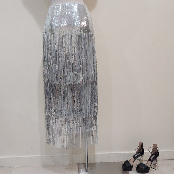 💥INSANELY BEAUTIFUL!💥Roaring 20s Vibe Tatiana Fringed Sequin Skirt in Silver - Picture 15 of 16